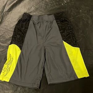 Boys large spyder shorts